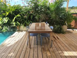 Zahrada ubytování Boutique appartment 4P with PRIVATE POOL, near Jan Thiel & Mambo beach