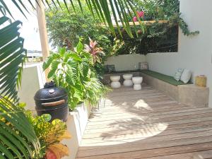 Zahrada ubytování Boutique appartment 4P with PRIVATE POOL, near Jan Thiel & Mambo beach