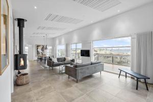 Телевизор и/или развлекательный центр в 1110-Ringkobing-Hjelmevej-145-a