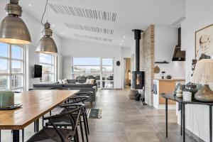 Гостиная зона в 1110-Ringkobing-Hjelmevej-145-a