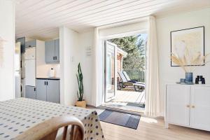 Η κουζίνα ή μικρή κουζίνα στο 349-Hvide-Sande-Anker-Eskildsens-Vej-70