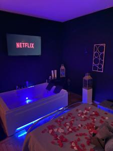 Postel nebo postele na pokoji v ubytování Esclusive Spa Suite
