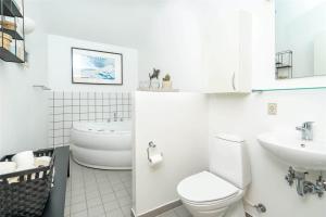 Koupelna v ubytování 752-Hvide-Sande-Slusen-52