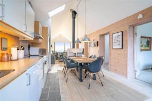 Kuchyň nebo kuchyňský kout v ubytování 752-Hvide-Sande-Slusen-52 + 26 fotografií