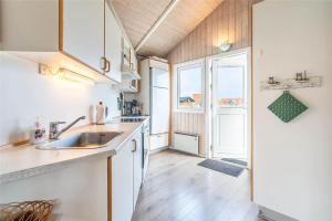 Nhà bếp/bếp nhỏ tại 446-Hvide-Sande-Karen-Brands-Vej-149-b