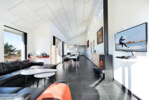 TV/trung tâm giải trí tại 429-Hvide-Sande-Tingodden-44