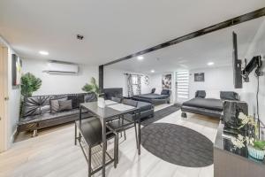 Posezení v ubytování 4 Mi to Hard Rock Stadium West Park Escape
