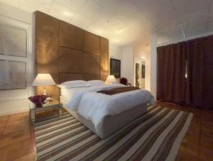 Postel nebo postele na pokoji v ubytování Elegant Studio in the Heart of Monte Carlo