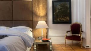 Postel nebo postele na pokoji v ubytování Elegant Studio in the Heart of Monte Carlo