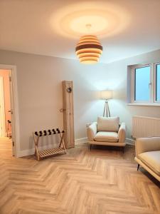 Gallery image of Palm Court Hotel Suites in Isle of Wight +42 photos