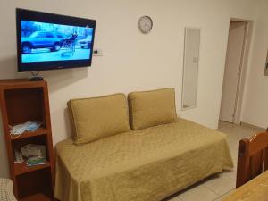 TV a/nebo společenská místnost v ubytování Departamento 5 Confortable Heart Apart Viedma Centro