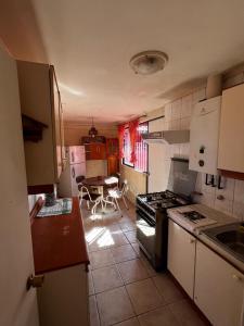 Kuchyň nebo kuchyňský kout v ubytování Casa Coquimbo Verano