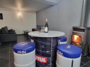 Gallery image of Gîte confortable avec jardin privé, idéal randonneurs - FR-1-496-319 in Véranne +18 photos