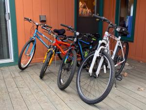 Billede fra billedgalleriet på Paradise Uncovered Chalet Near Lake i Hawley