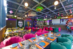 Εστιατόριο ή άλλο μέρος για φαγητό στο Hotel TUNIGHT +24 φωτογραφίες