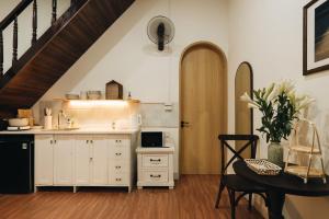 Kuchyň nebo kuchyňský kout v ubytování Dusk House
