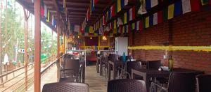 Restaurace v ubytování Everest Home Stay Temal Kalimati Tower + 200 fotografií
