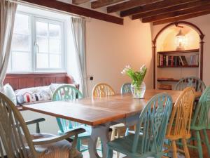 Posezení v ubytování Half Penny Cottage + 18 fotografií