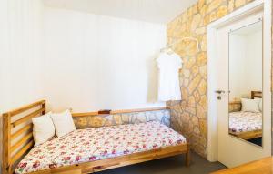 Posteľ alebo postele v izbe v ubytovaní Two-Bedroom Apartment In Ivan Dolac