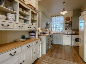 Køkken eller tekøkken på Hampsire House + 14 billeder