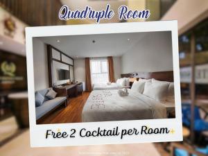 Uma cama ou camas num quarto em Sofia Suite Hotel Danang