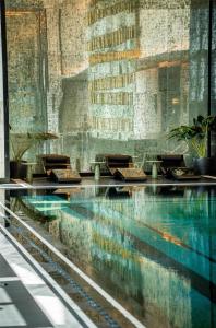 Πισίνα στο ή κοντά στο Waldorf Astoria Doha West Bay