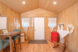 Fotografie z fotogalerie ubytování Prairie Junction Rustic Cabins Stettler v destinaci Stettler