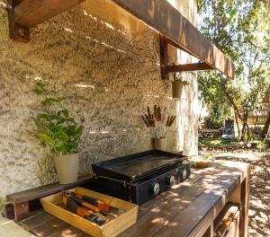 Εγκαταστάσεις μπάρμπεκιου για όλους τους επισκέπτες του ξενώνα