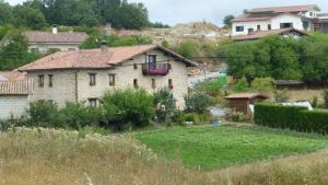 Το κτήριο όπου στεγάζεται  the country house
