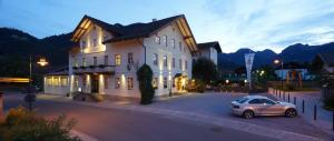 Nespecifikovaný výhled na hory nebo výhled na hory při pohledu z hotelu