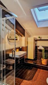 Et badeværelse på Domus Dea + 33 billeder