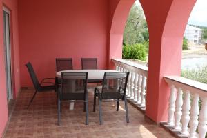 Balkon lub taras w obiekcie Apartments Marija - Maslenica - first line to the sea