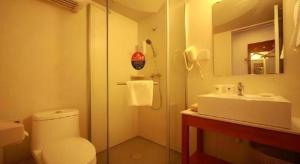 Koupelna v ubytování GreenTree Inn Anhui Suzhou Baima Mall Express Hotel