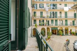 Το κτήριο όπου στεγάζεται  το διαμέρισμα