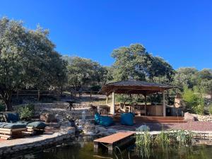 Zahrada ubytování Splendide villa contemporaine avec vue panoramique sur le Pic Saint Loup