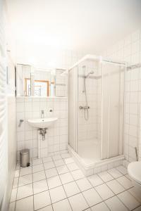 Koupelna v ubytování Apartment Hohe Tannen mit Schwimmbad & Sauna + 5 fotografií