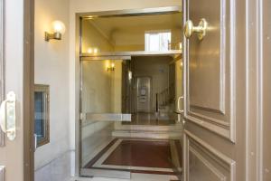 Et badeværelse på Nido all'Aventino + 97 billeder