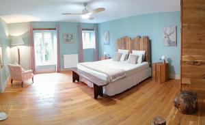 Posteľ alebo postele v izbe v ubytovaní Chambre d'hôtes LE FLACON DE LA VERROUILLE + 37 fotografií
