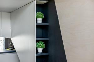 Kuchyňa alebo kuchynka v ubytovaní KODA LOFT - Urlaub im Tiny House Bodensee