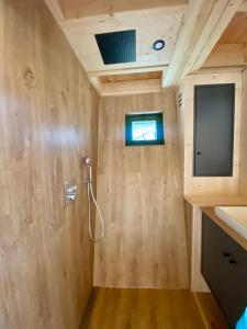 Fotografie z fotogalerie ubytování Capsule Bobble Mons Centre - Jacuzzi - Sauna - Netflix v destinaci Mons