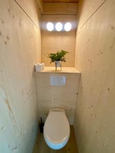 Koupelna v ubytování Capsule Bobble Mons Centre - Jacuzzi - Sauna - Netflix