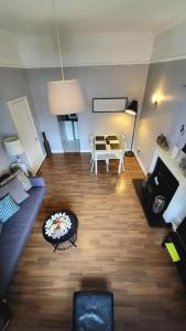 Posezení v ubytování City Centre Georgian Apartment + 27 fotografií