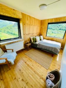 Postel nebo postele na pokoji v ubytování Nykmark - Eco House - Room Blåtinden