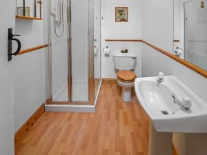 Ένα μπάνιο στο Elnagar Cottage +2 φωτογραφίες
