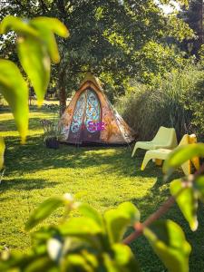 Zahrada ubytování Gezellige en rustige kampeerplek in Boom -Tomorrowland - Cozy and quiet campingspot at Boom