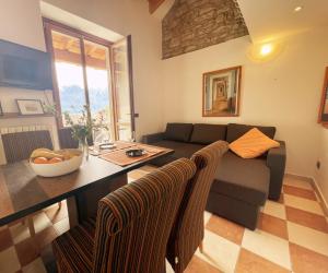 Ruang duduk di ANTICO BORGO PRABIÙ Appartement Hegos