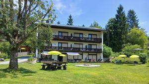 Zahrada ubytování Pension & Apartments Weissbriach
