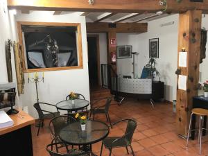 Una cocina o zona de cocina en Albergue MUNICIPAL El Corro de Belorado