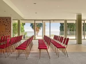 Maistra Select Astarea Hotel的休息区