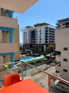 Πισίνα στο ή κοντά στο Chloe Beach Apartment